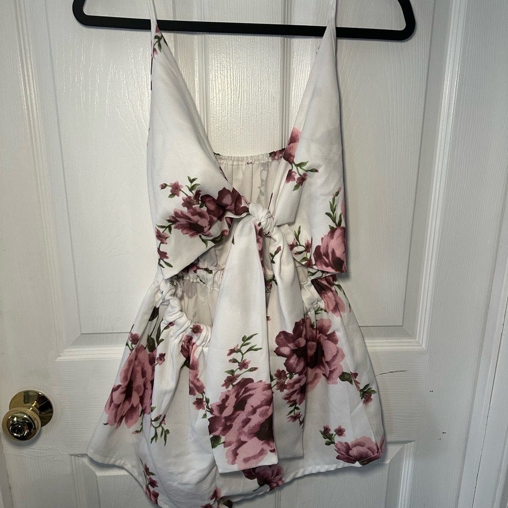 White Floral Romper - Size Medium